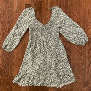 Hollister, green floral midi dress